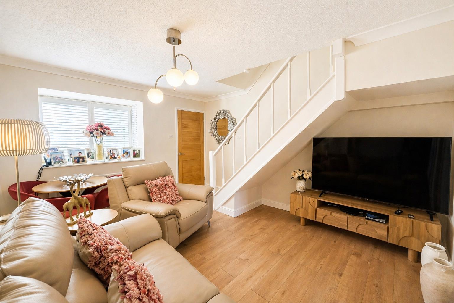 2 bed property in Corn Hill, Milton Keynes